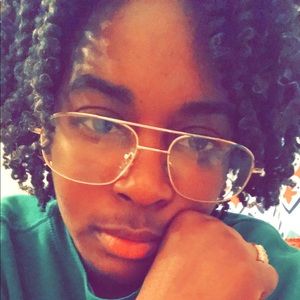 Meet your Posher, Misty